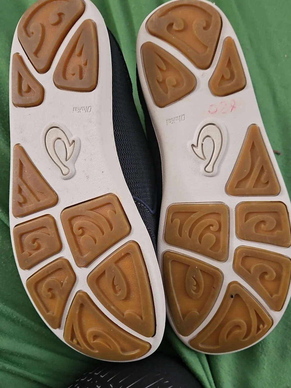 Olukai Mens Loafers Size 8 Men..